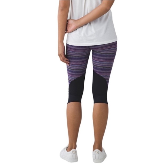 LULULEMON Vent it Out Crop Legging in Space Dye Twist Ultra Violet & Navy - Picture 3 of 12
